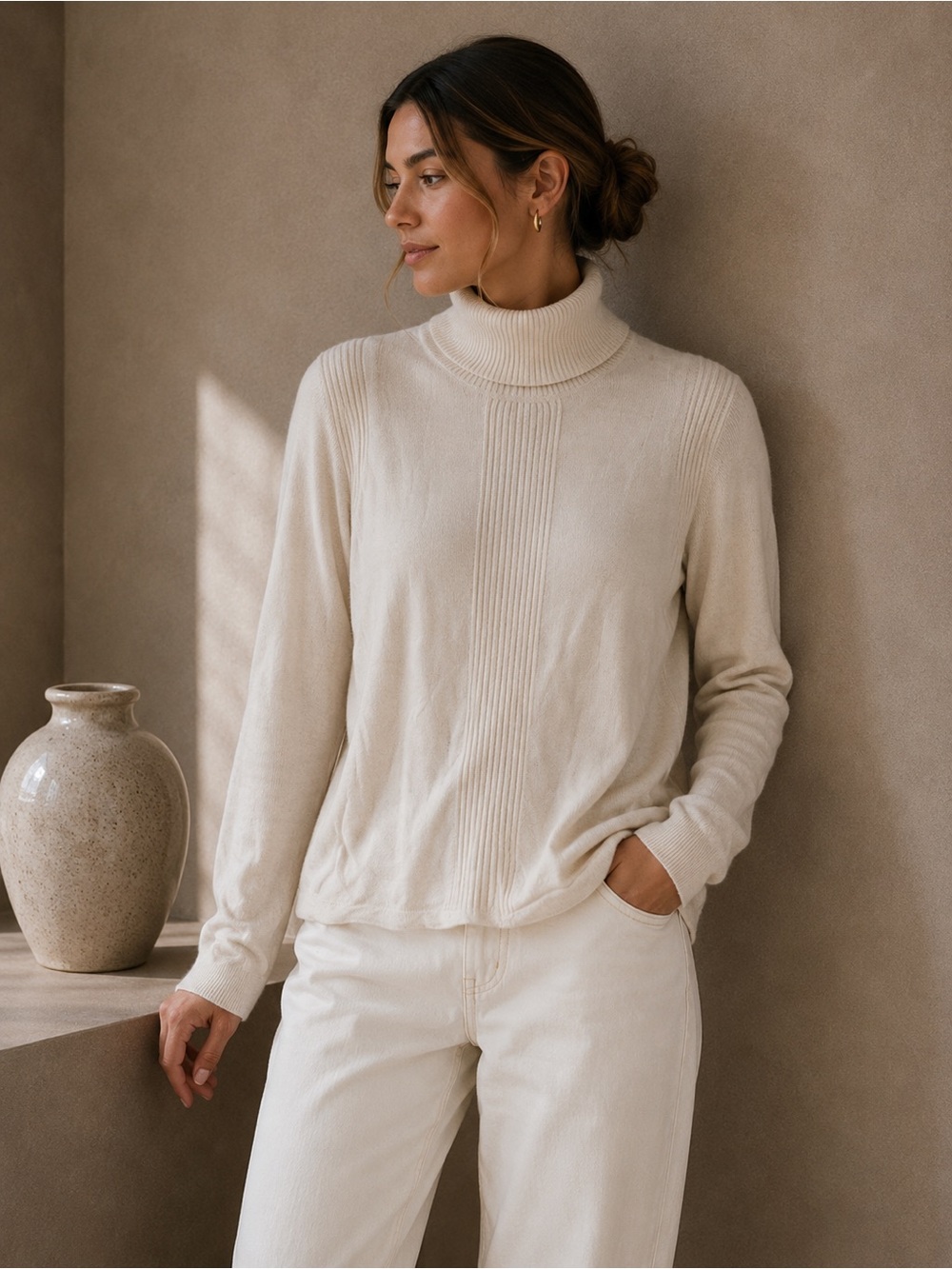 Doncaster Signature 80% Silk Cream Ribbed Turtleneck Sweater Medium